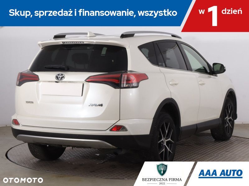 Toyota RAV4 - 7