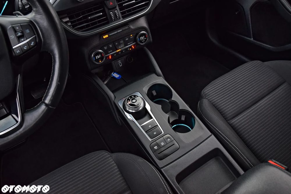 Ford Focus 1.5 EcoBoost Titanium X - 31