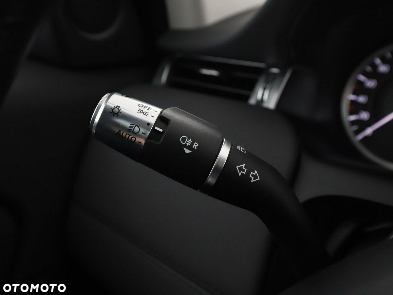 Land Rover Discovery Sport P300e - 32