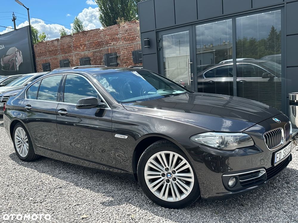 BMW Seria 5 520i Luxury Line - 29