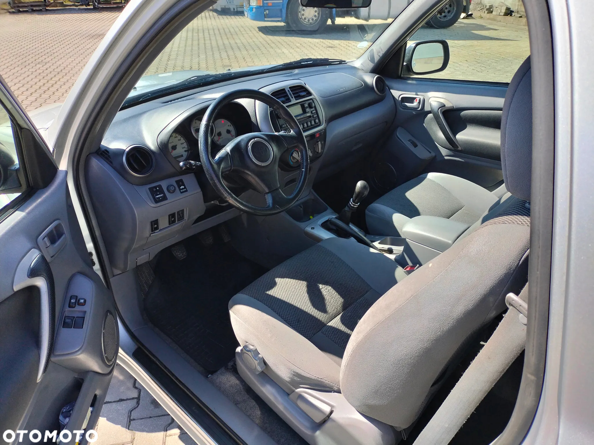 Toyota RAV4 D-4D 4x4 - 7