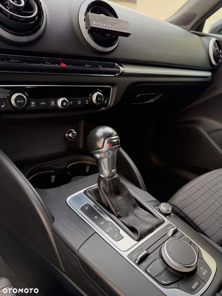 Audi A3 Sportback 2.0 TDI clean diesel Ambiente S tronic - 12