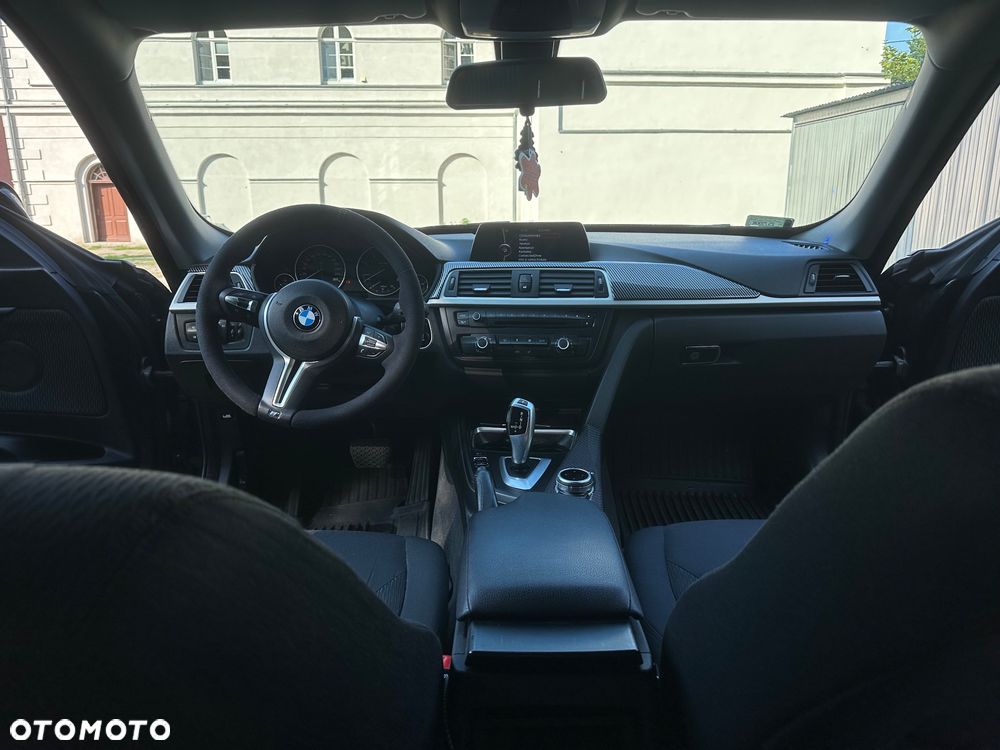BMW Seria 3 318d - 11