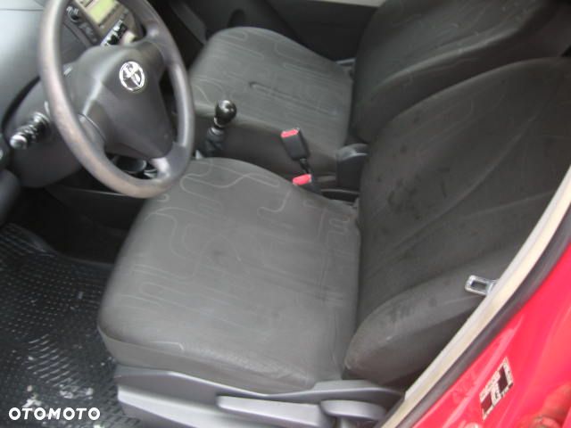 Toyota Yaris 1.33 Luna - 16