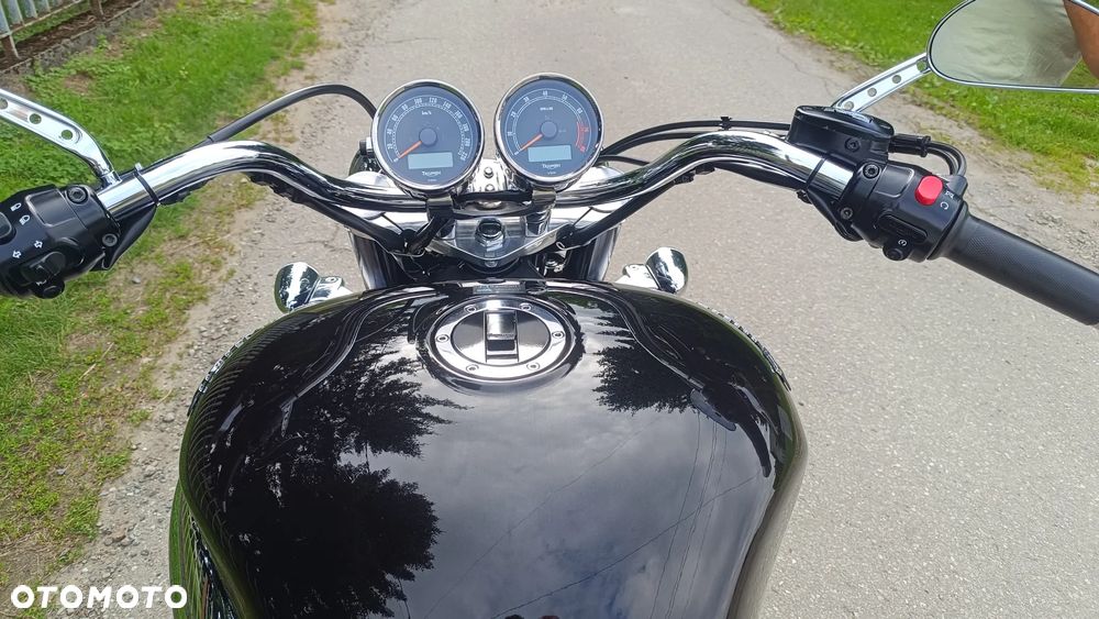 Triumph Rocket - 22