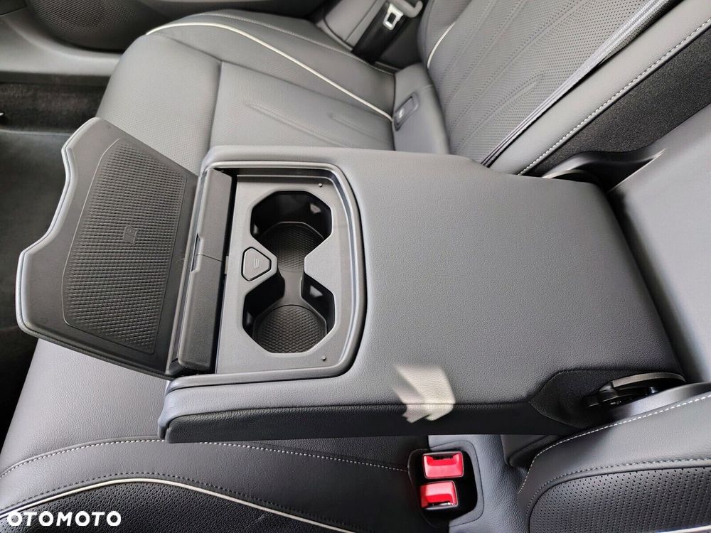 Volkswagen Passat 1.5 TSI EVO Elegance DSG - 25