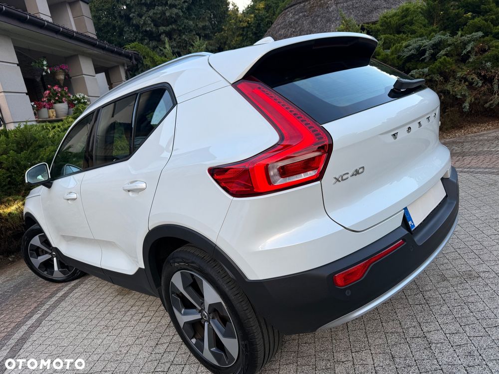 Volvo XC 40 B3 B DKG Plus Dark - 14