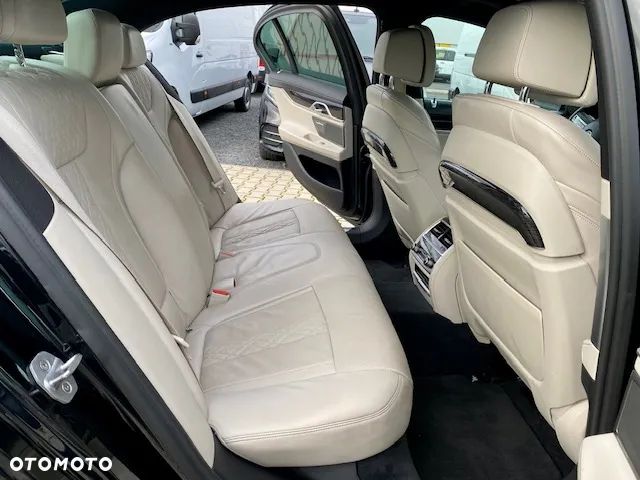 BMW Seria 7 750d xDrive - 8