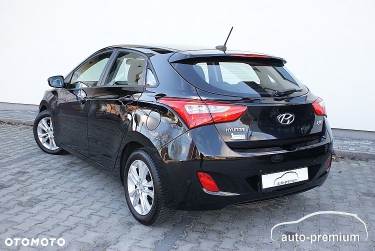 Hyundai i30 1.6 CRDi Fifa World Cup Edition - 30