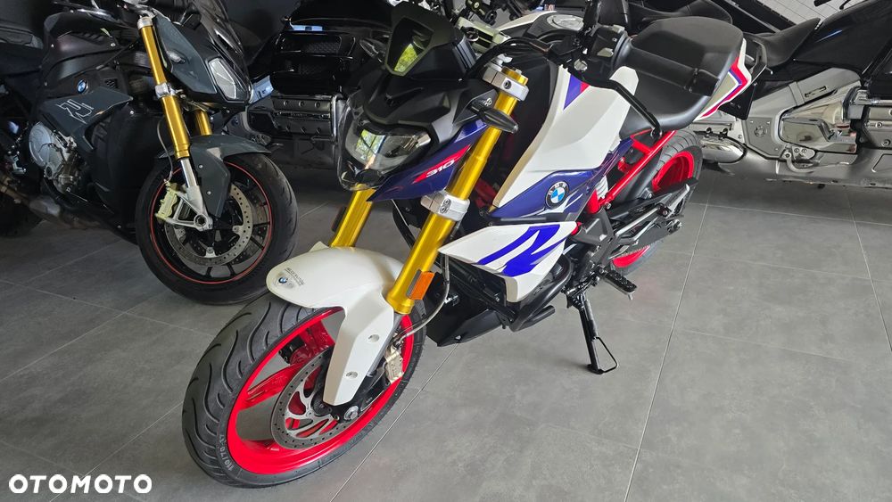 BMW G - 6