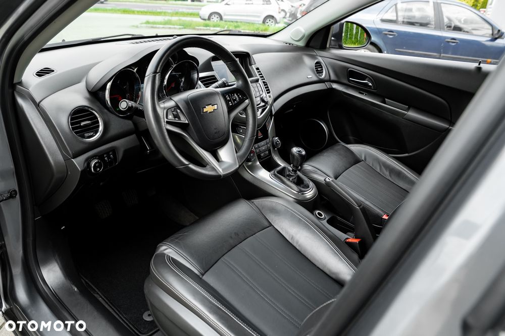 Chevrolet Cruze 1.4 T LT - 15