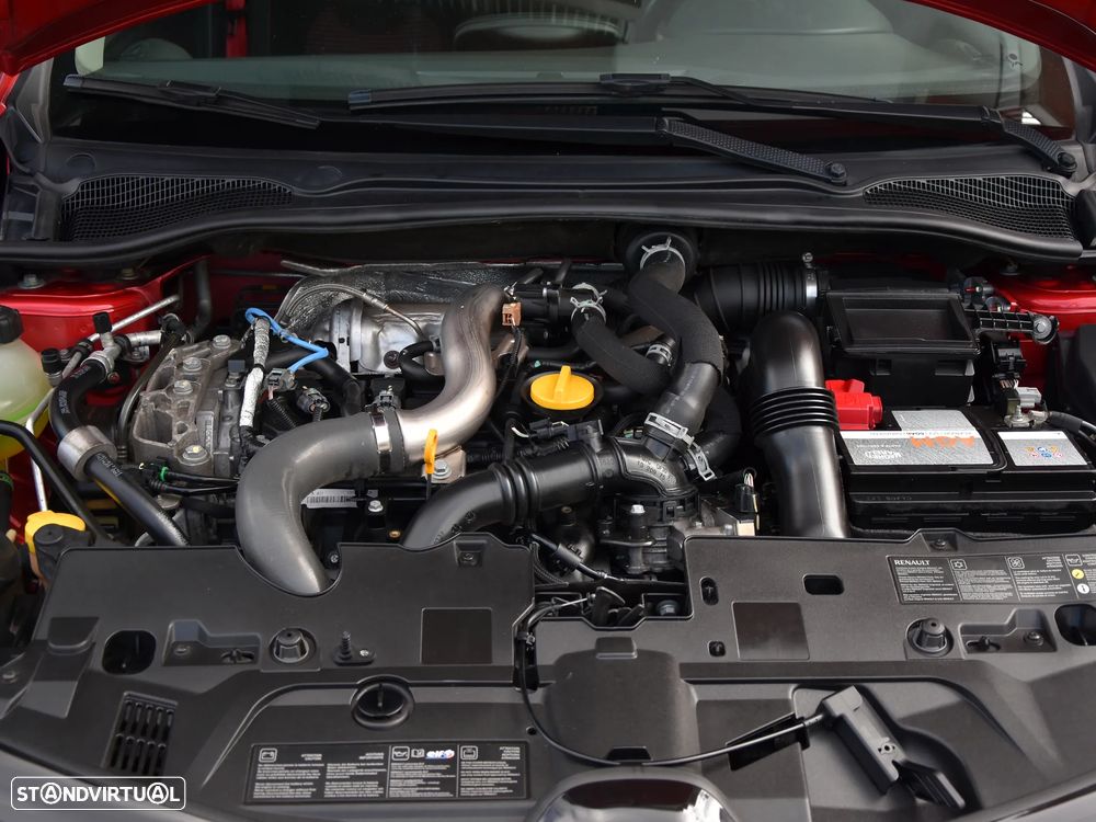 Renault Clio TCe 220 EDC R.S. Trophy - 16
