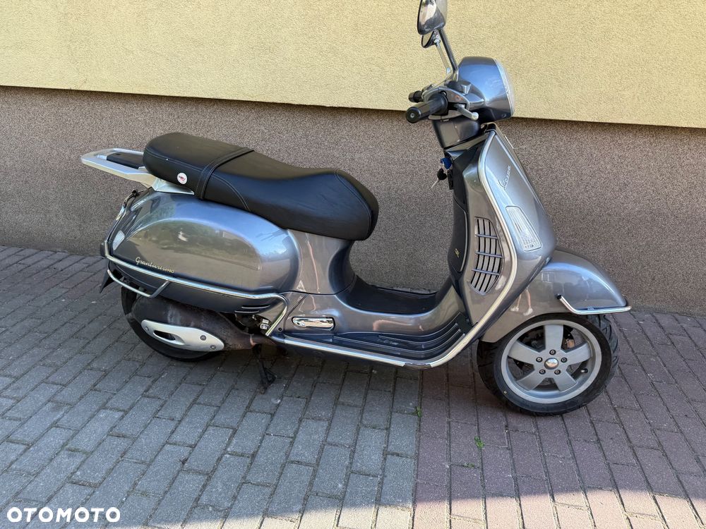Vespa Grantourismo - 3