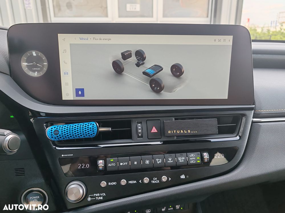 Lexus Seria ES 300h Executive - 16