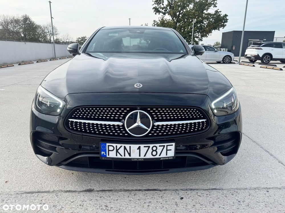 Mercedes-Benz E-Class 2022 photo 3