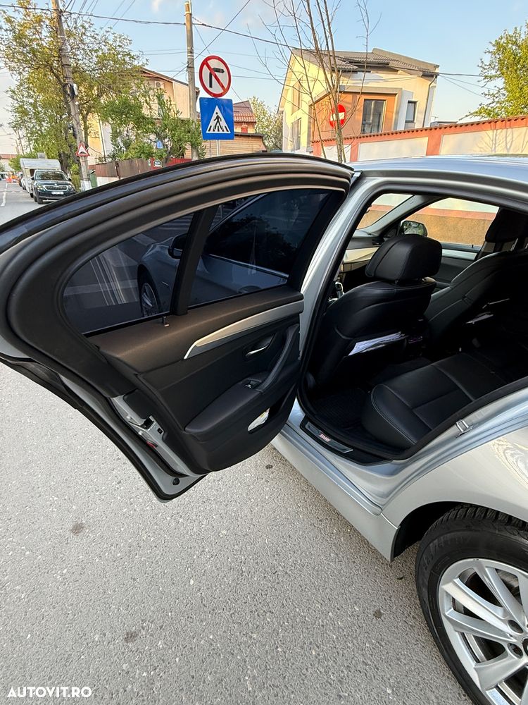 BMW Seria 5 520d xDrive - 16