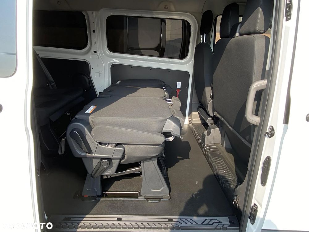 Ford Transit Custom - 32
