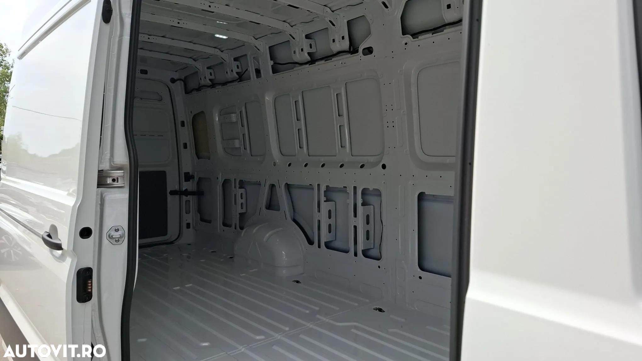 Volkswagen Crafter L5H3 - 6