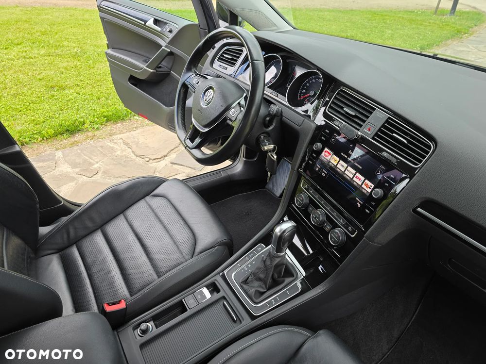 Volkswagen Golf 2.0 TDI SCR DSG Highline - 18
