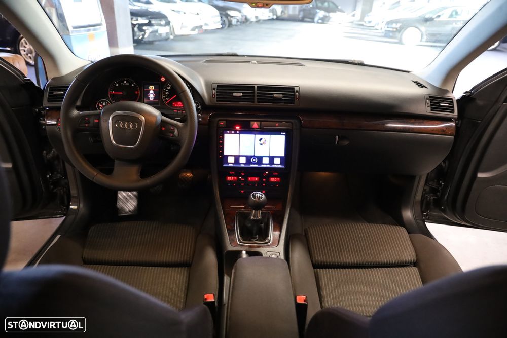 Audi A4 Avant 2.0 TDi S-line - 16