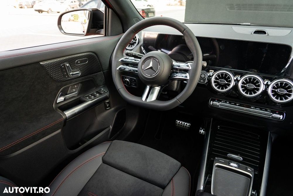 Mercedes-Benz GLA - 16