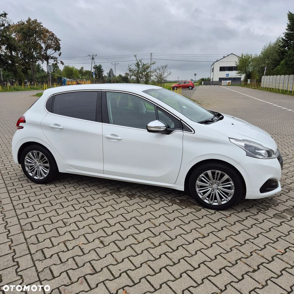 Peugeot 208 1.2 PureTech Allure S&S EAT6 - 22