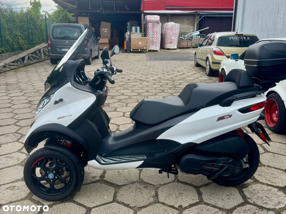Piaggio MP-3 - 3