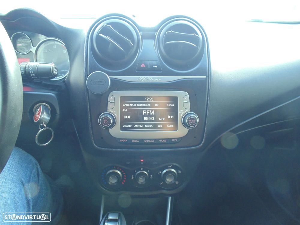 Alfa Romeo MiTo 1.3 JTDM Urban - 28