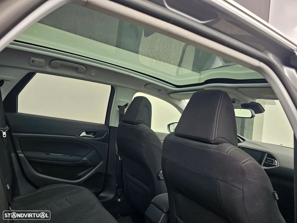 Peugeot 308 SW 1.6 e-HDi Allure J17 - 26