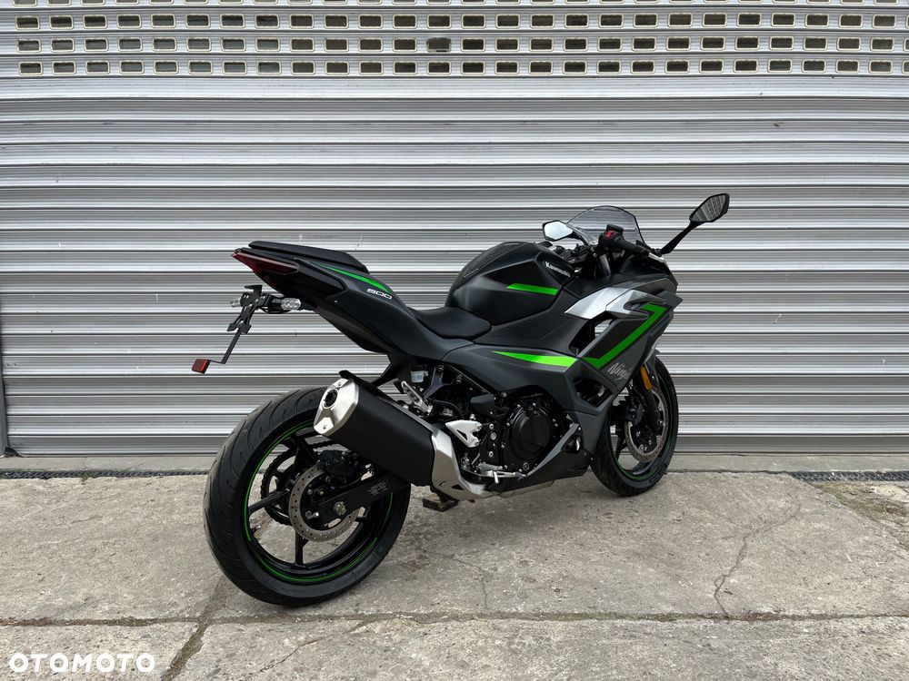 Kawasaki Ninja - 7