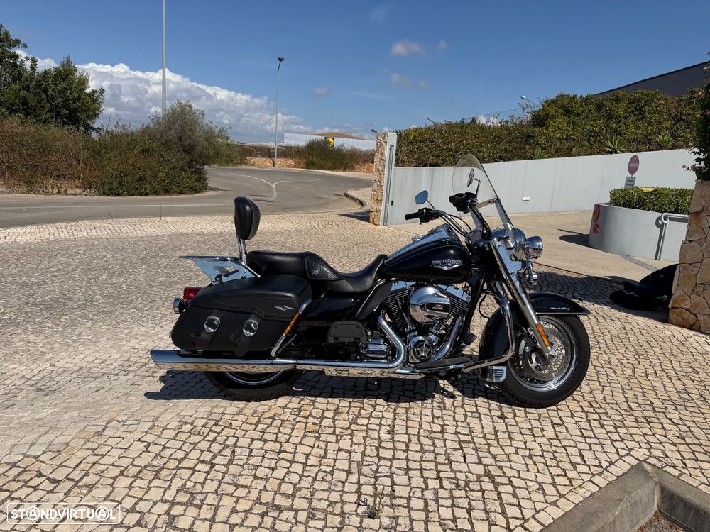 Harley-Davidson FLHRCI Road King Classic - 3