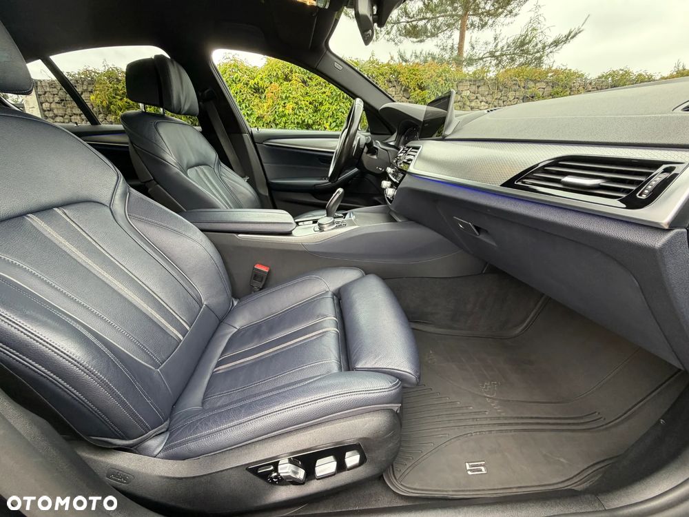 BMW Seria 5 520d xDrive M Sport sport - 26