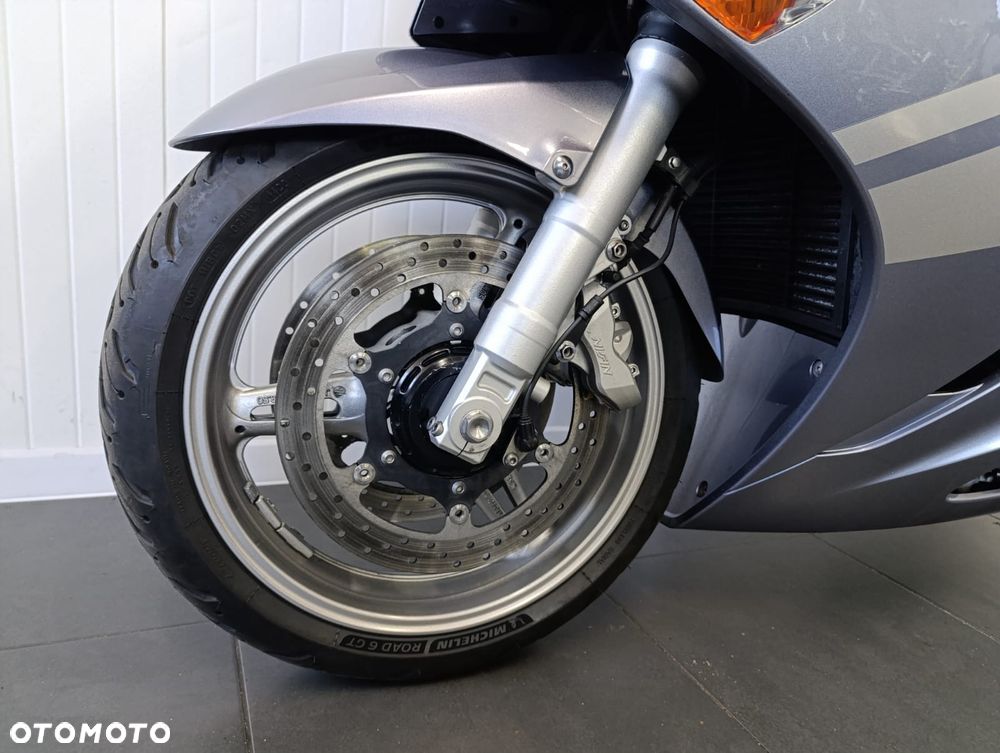 Yamaha FJR - 10
