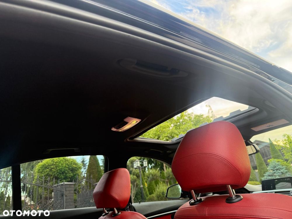 BMW Seria 3 340i xDrive Edition M Sport Shadow - 34