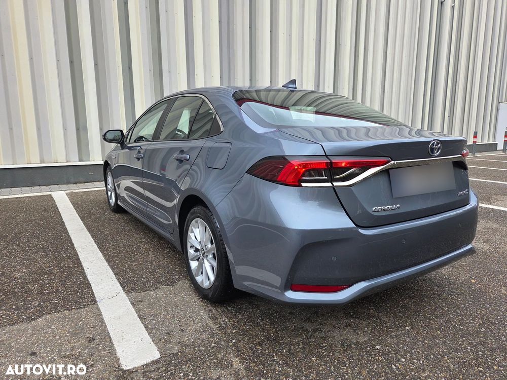 Toyota Corolla Sedan 1.8 HSD Dynamic - 3