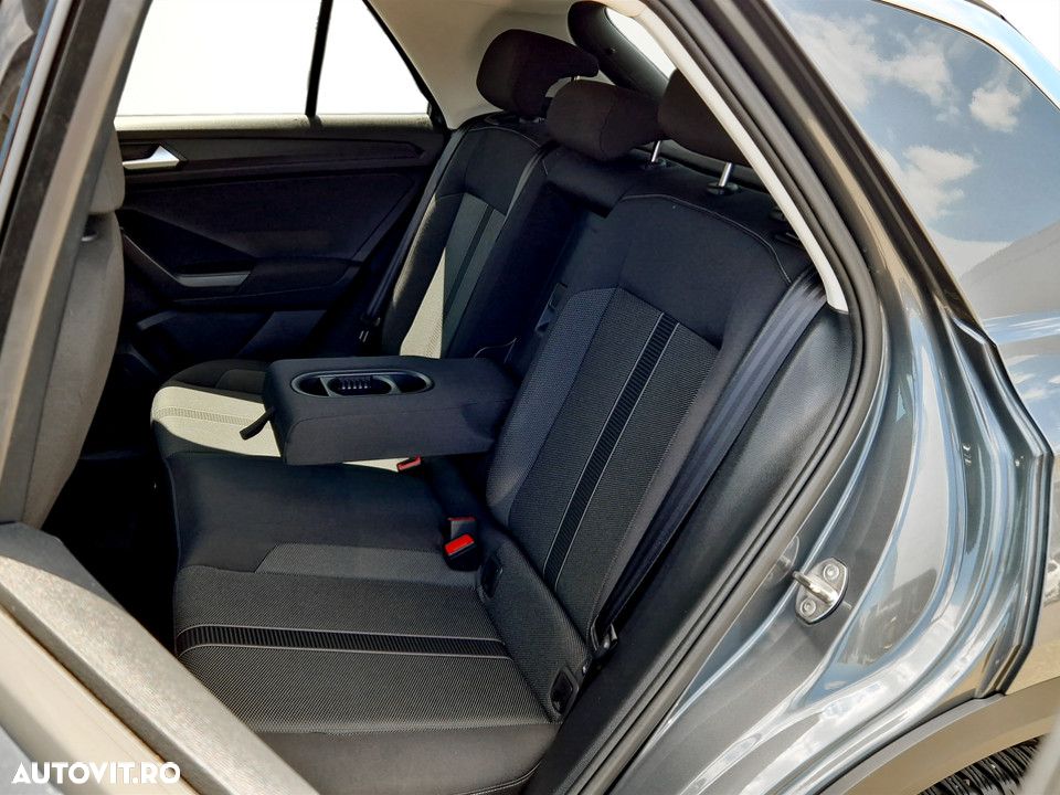 Volkswagen T-Roc 1.5 TSI DSG Life - 15