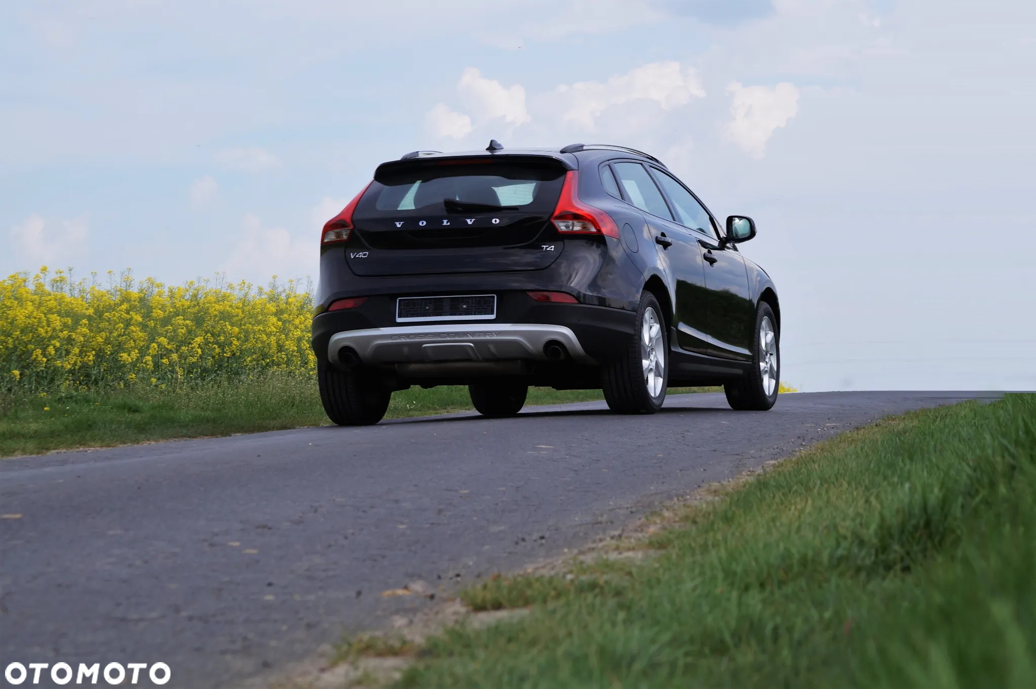 Volvo V40 Cross Country - 7