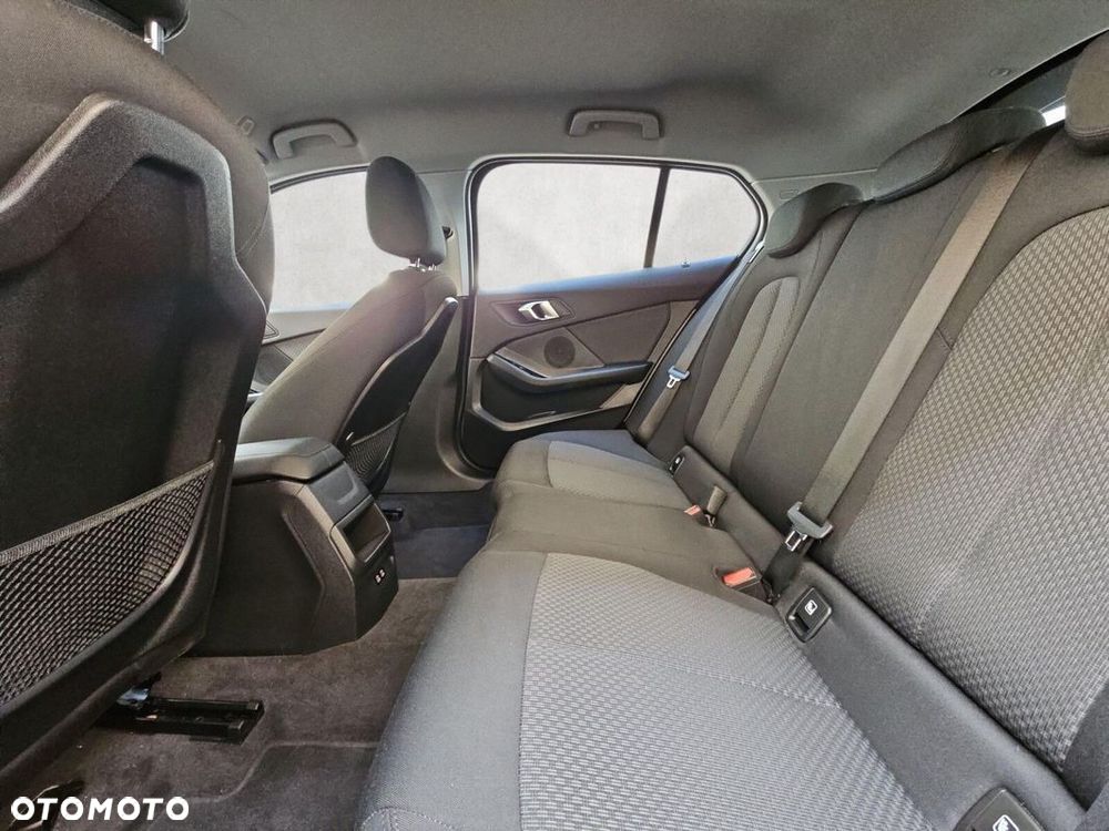 BMW Seria 1 - 21
