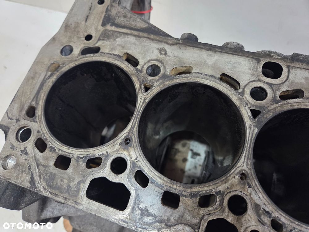 BLOK SILNIKA BMW E60 N47D20A 7797922 - 10