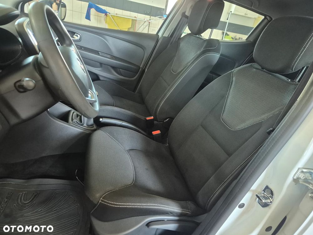 Renault Clio - 12