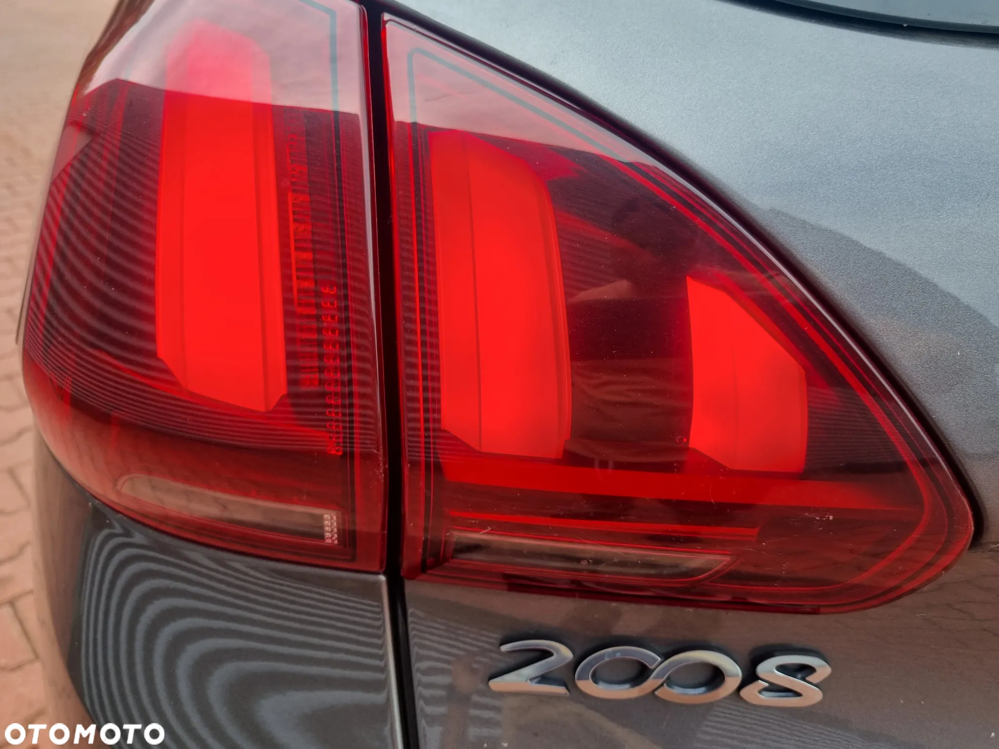 Peugeot 2008 PureTech 110 Stop&Start Allure - 12