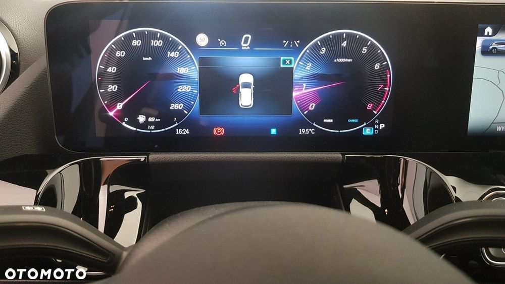 Mercedes-Benz GLA - 20