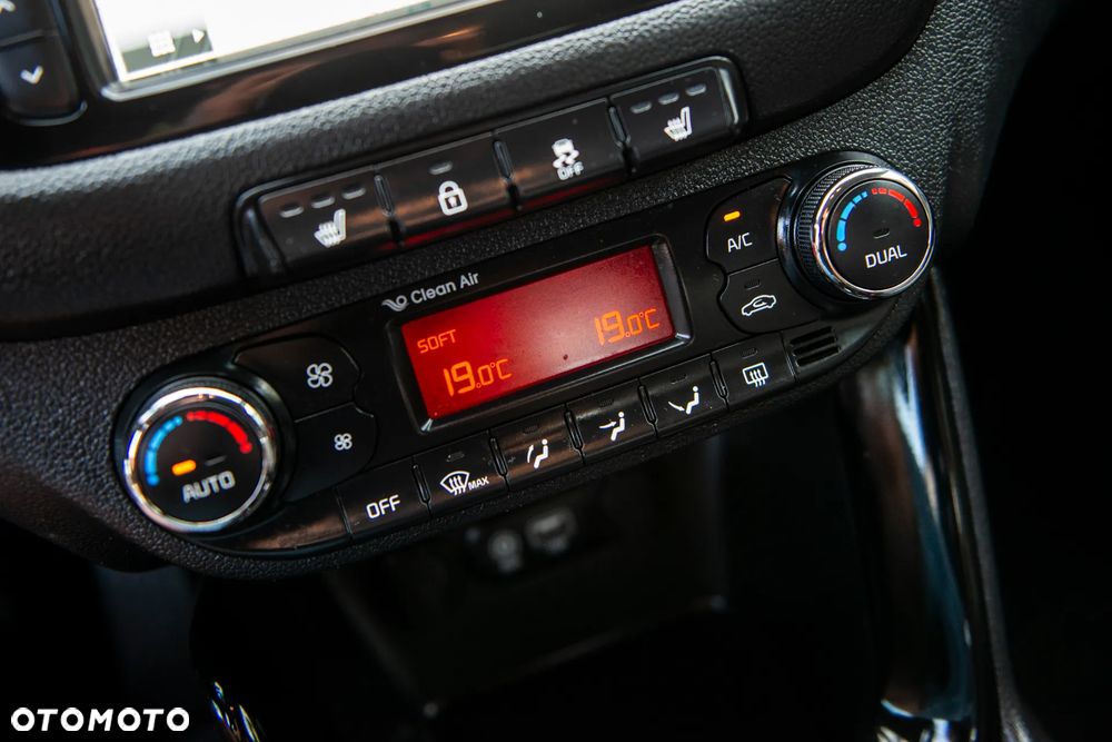 Kia Ceed 1.4 CVVT Dream Team Edition - 25