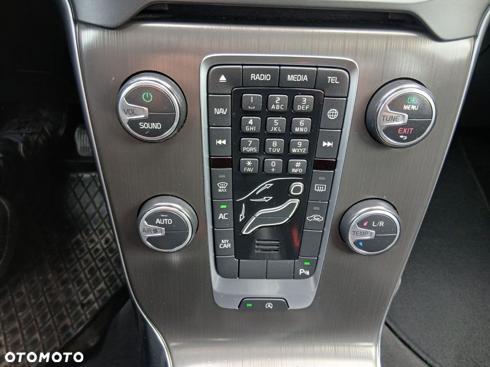 Volvo V40 D2 - 30