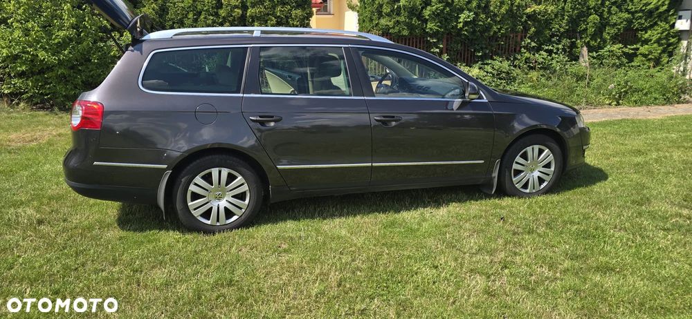 Volkswagen Passat 2.0 TDI 4Mot Highline - 9