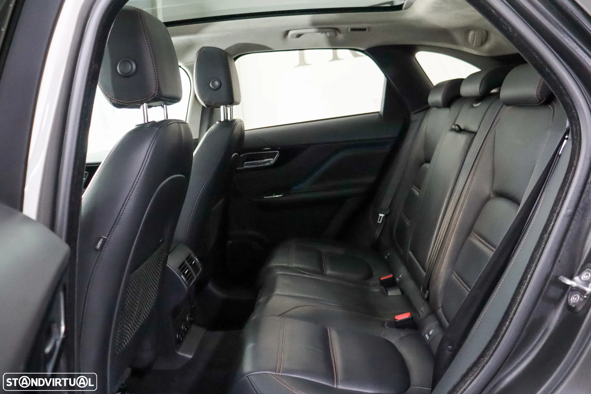 Jaguar F-Pace 2.0 i4D Prestige Aut. - 14