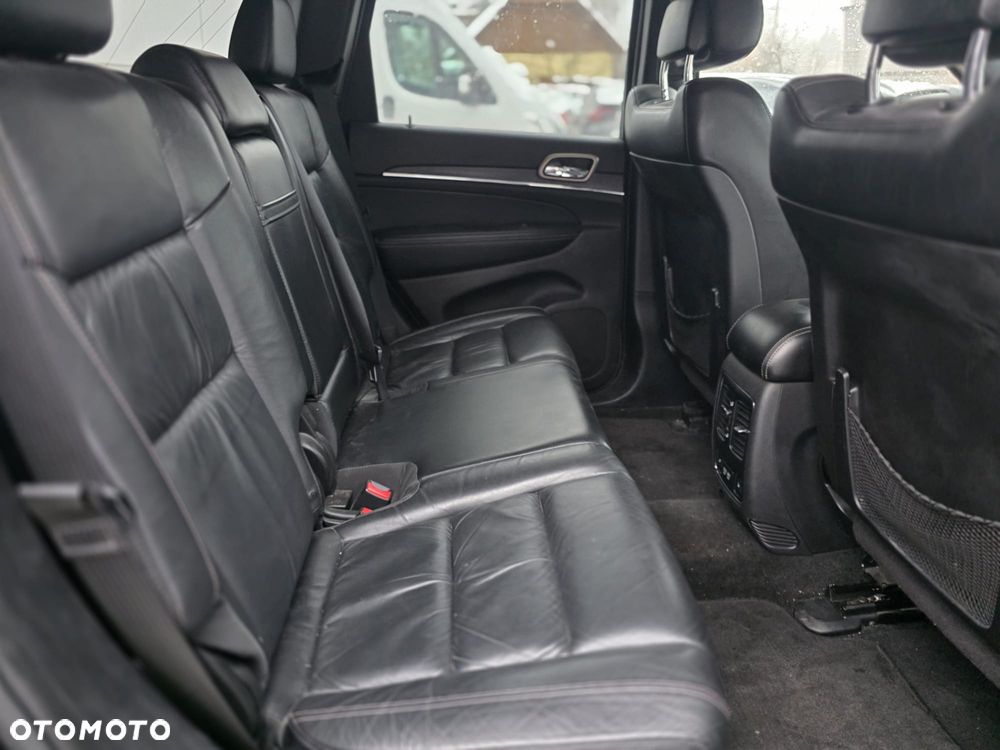 Jeep Grand Cherokee - 17