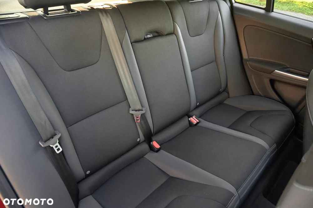 Volvo V60 T4 - 32