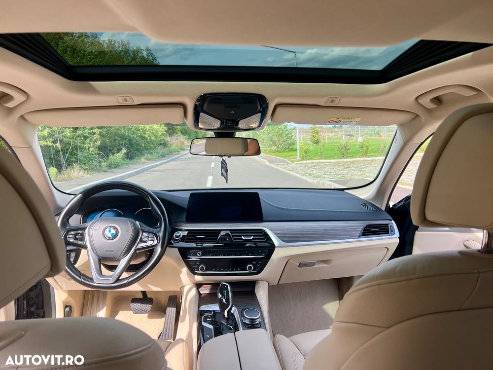 BMW Seria 5 520d AT - 9