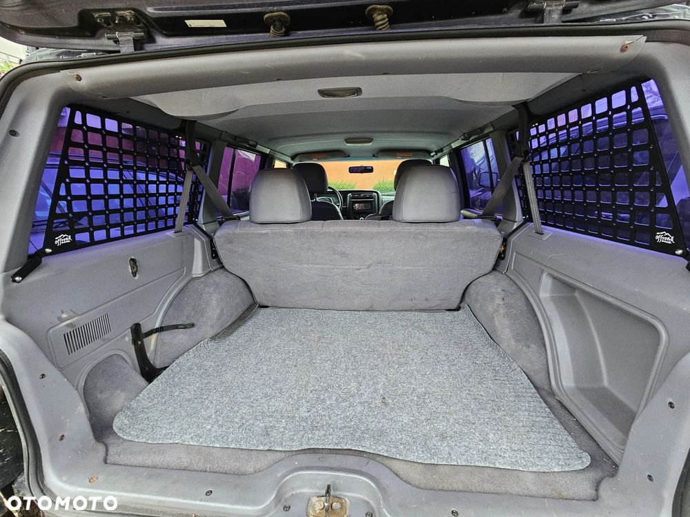 Jeep Cherokee - 8